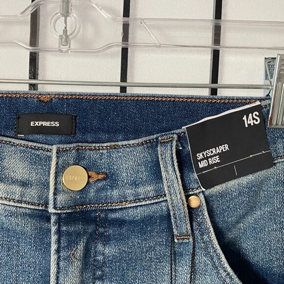 Express Distressed Mid-Rise Jeans - Picture 4 of 7